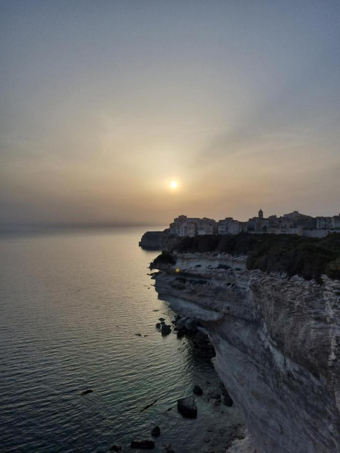 Chez Dume Apartment โบนิฟาซิโอ ภายนอก รูปภาพ